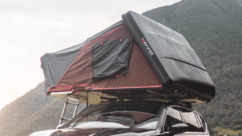 Skycamp daktent op de Mercedes Vito