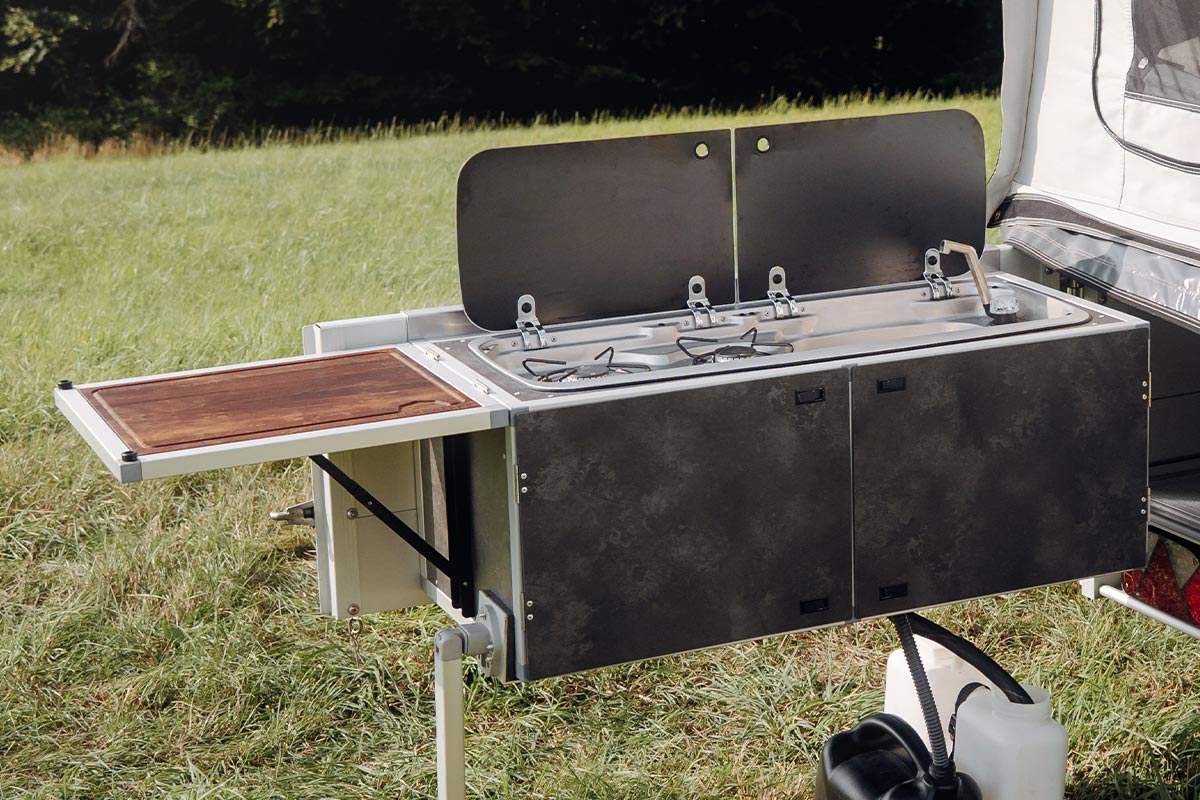 campwerk-kuechenwerk-anhaenger-kueche-04